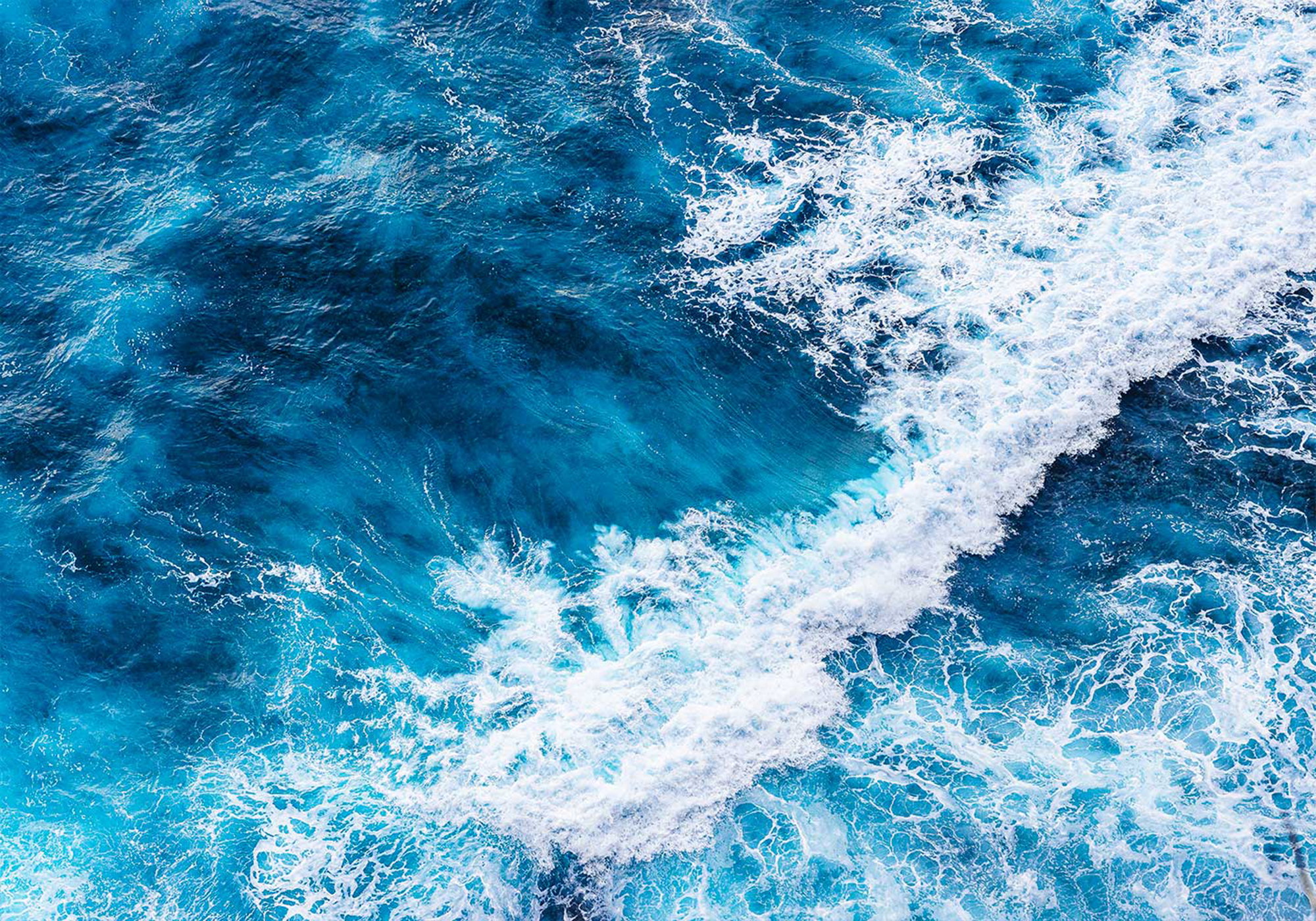 Blue ocean waves