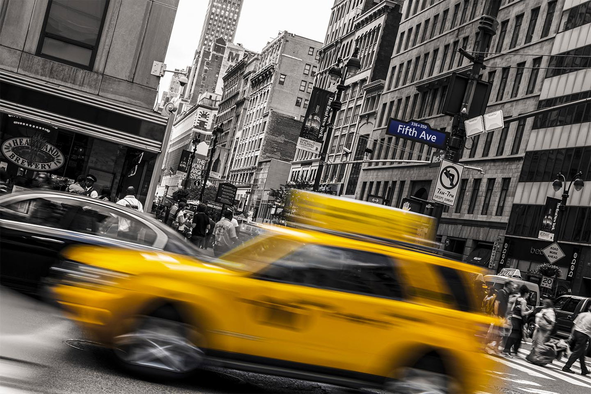 Taxi at Fifth Avenue in New York