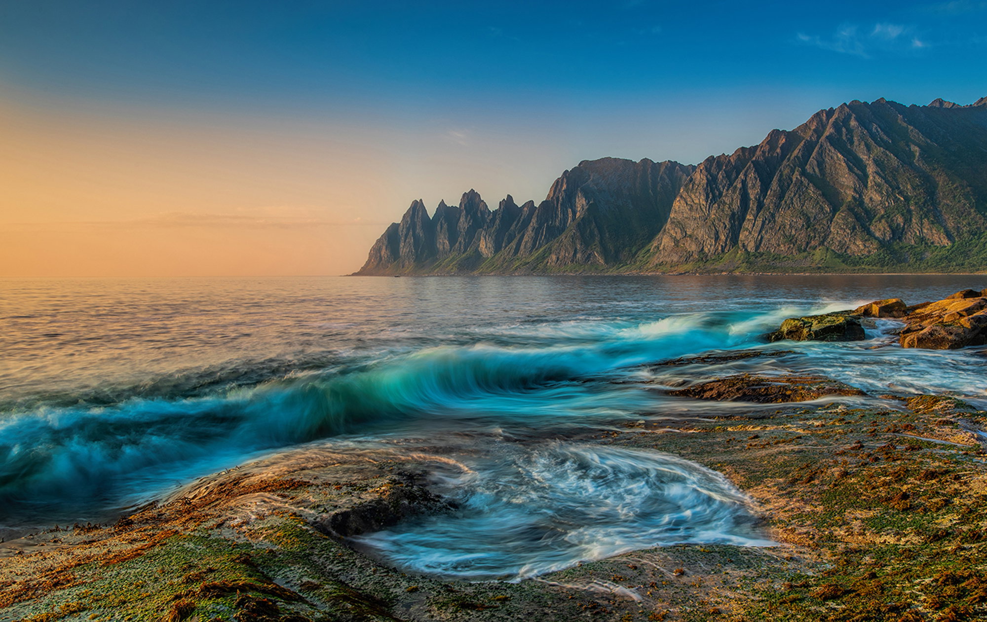 Senja Waves